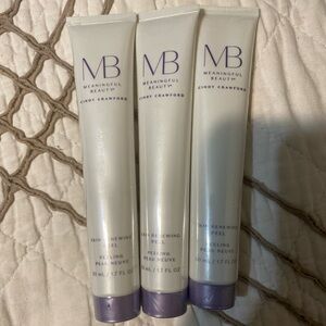 Brand New Cindy Crawford Meaningful Beauty Skin Renewing Peel 50 mL / 1.7 FL OZ